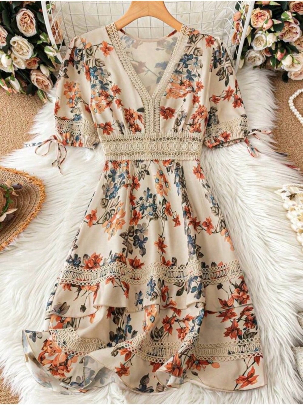 🆕 NEW Without Tags Petite Beige Floral Lace-Trim V-Neck Dress - 2XL